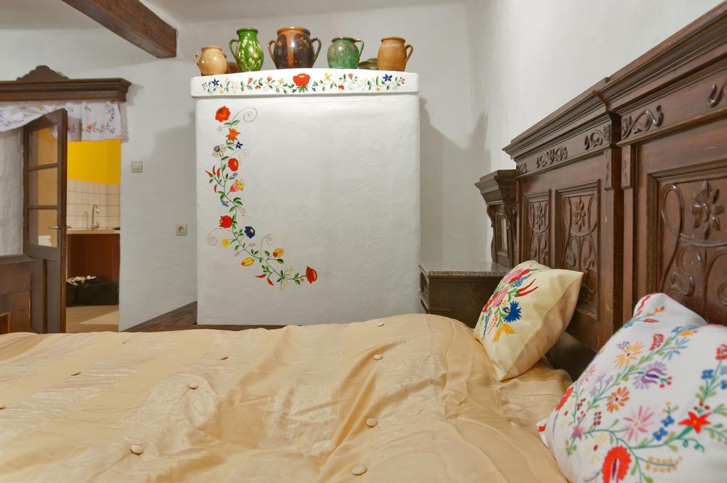 Antiklak Hotel Doboz Ruang foto
